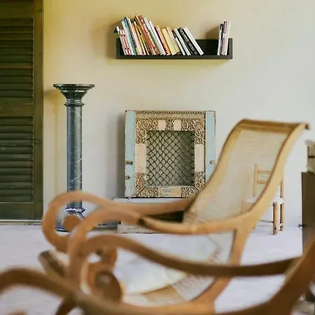 Moodwest Cottage, At 15 Minutes Appartement